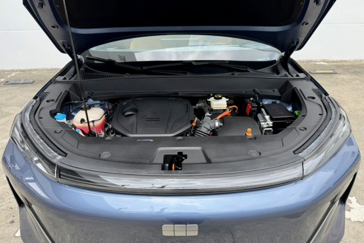 Used Geely Galaxy Xingjian 7 EM-i 2025 120km Navigator Edition Exterior 4