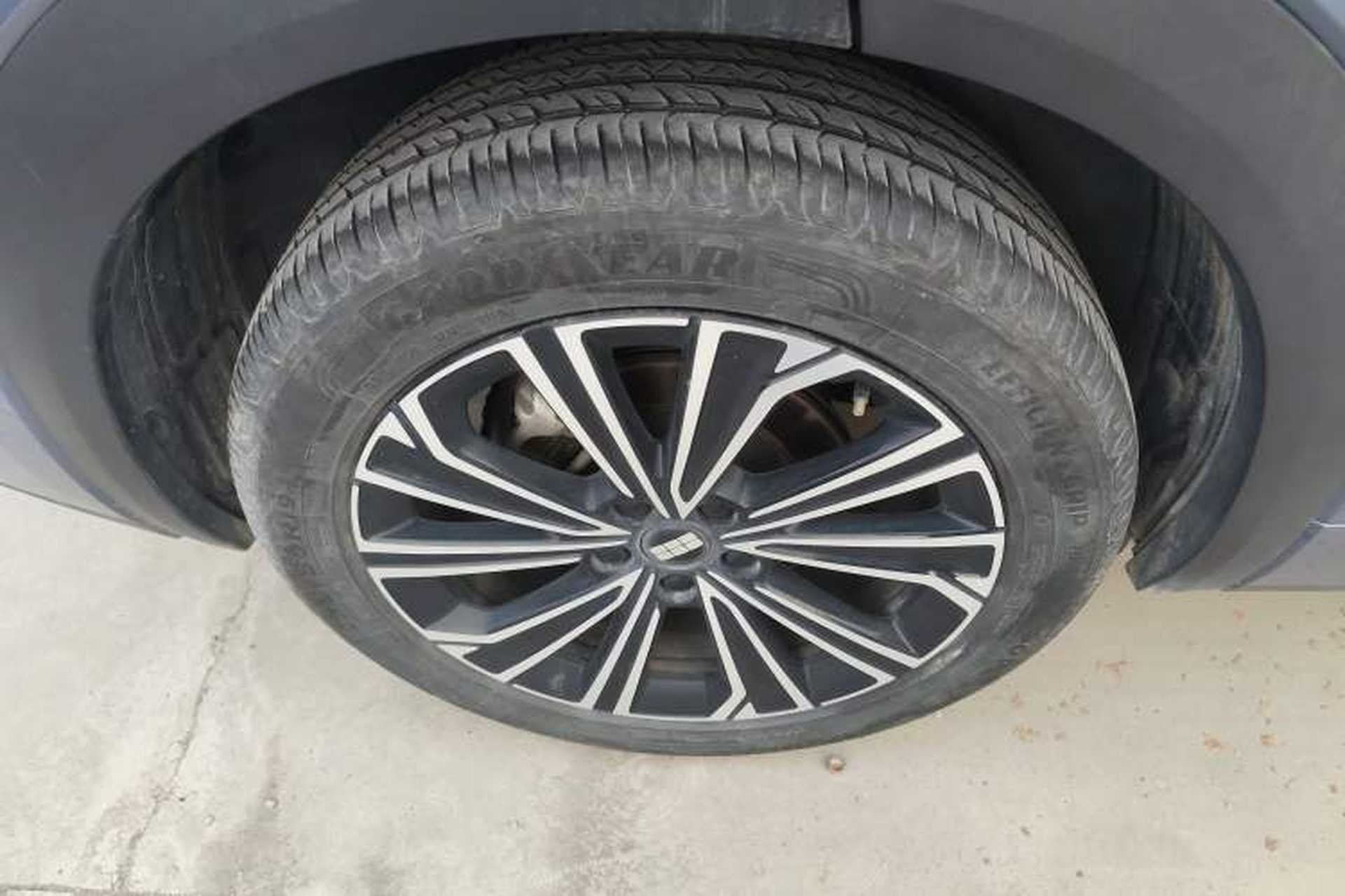 Used Geely Galaxy Xingjian 7 EM-i 2025 120km Navigator Edition Exterior 5
