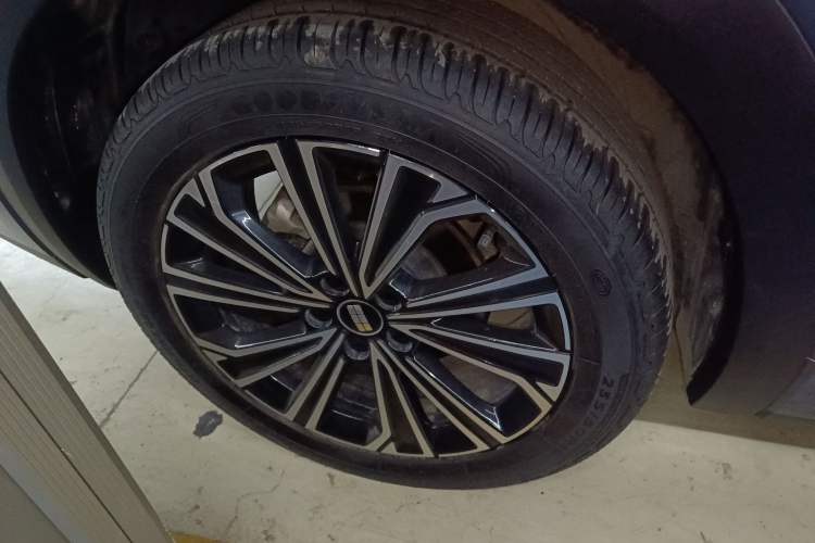 Used Geely Galaxy Xingjian 7 EM-i 2025 120km Navigator Edition Exterior 5