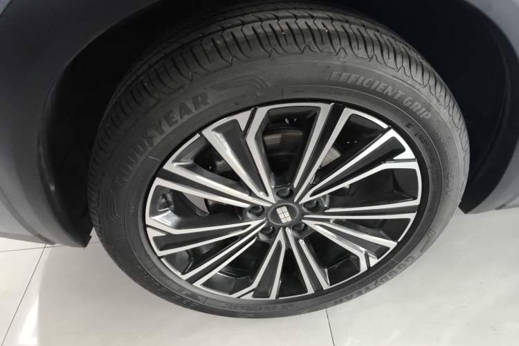Used Geely Galaxy Xingjian 7 EM-i 2025 120km Navigator Edition Exterior 5