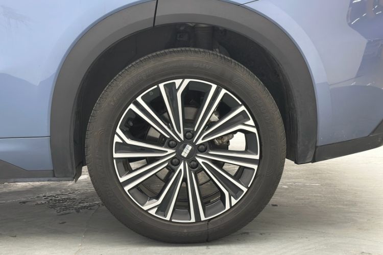 Used Geely Galaxy Xingjian 7 EM-i 2025 120km Navigator Edition Exterior 6
