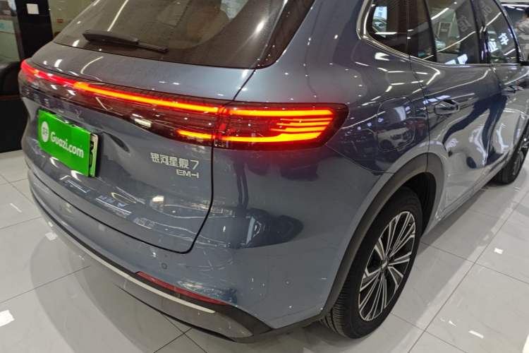 Used Geely Galaxy Xingjian 7 EM-i 2025 120km Navigator Edition Exterior 6