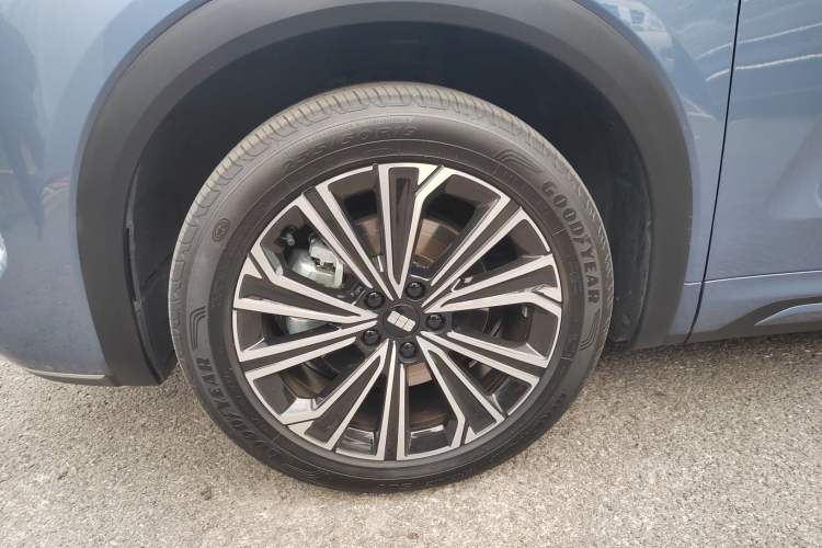 Used Geely Galaxy Xingjian 7 EM-i 2025 120km Navigator Edition Exterior 7