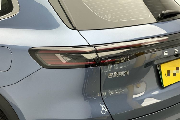 Used Geely Galaxy Xingjian 7 EM-i 2025 120km Navigator Edition Exterior 8