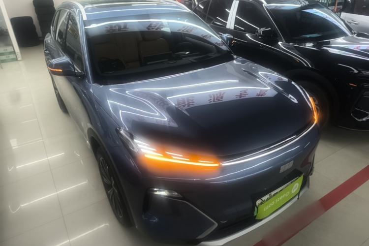 Used Geely Galaxy Xingjian 7 EM-i 2025 120km Navigator Edition Front Right 45 Deg
