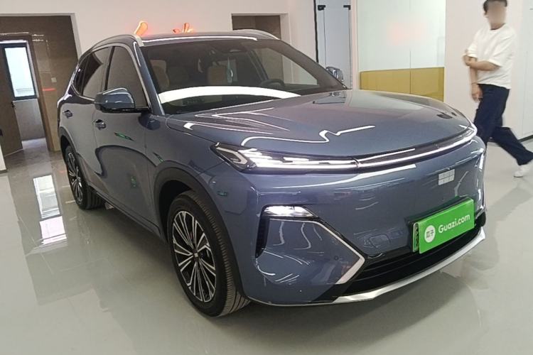 Used Geely Galaxy Xingjian 7 EM-i 2025 120km Navigator Edition Front Right 45 Deg