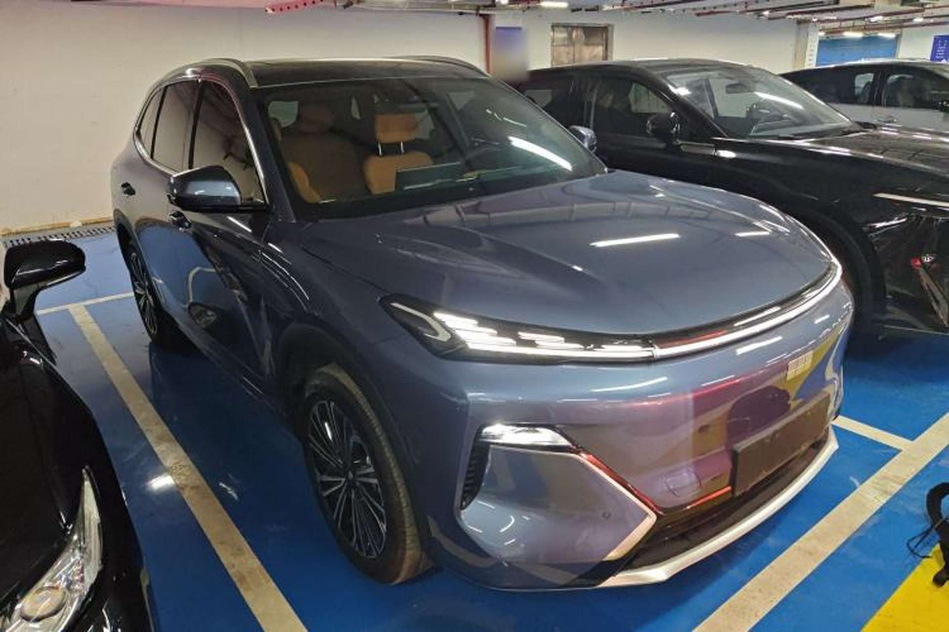 Used Geely Galaxy Xingjian 7 EM-i 2025 120km Navigator Edition Front Right 45 Deg