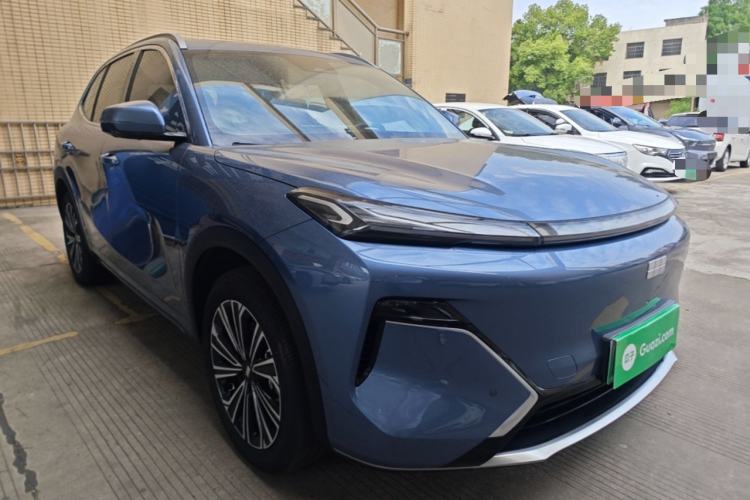 Used Geely Galaxy Xingjian 7 EM-i 2025 120km Navigator Edition Front Right 45 Deg