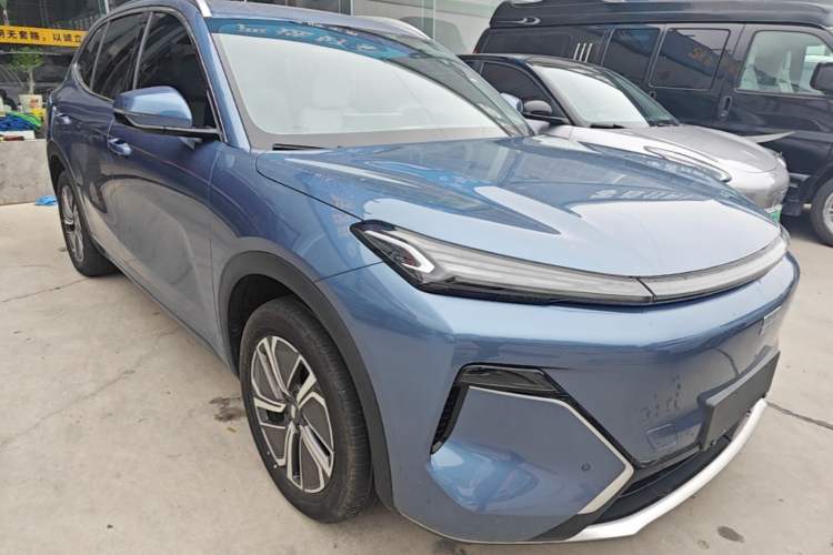 Used Geely Galaxy Xingjian 7 EM-i 2025 120km Exploration+ Version Front Right 45 Deg