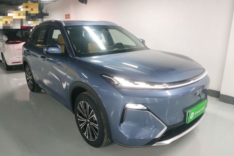 Used Geely Galaxy Xingjian 7 EM-i 2025 120km Navigator Edition Front Right 45 Deg