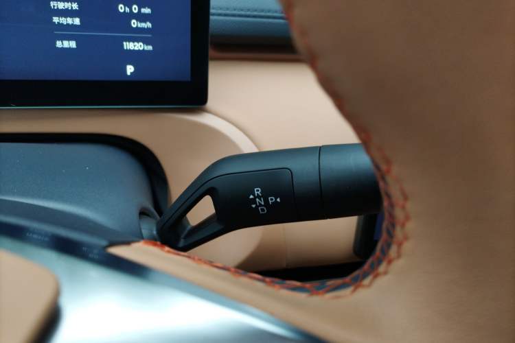 Used Geely Galaxy Xingjian 7 EM-i 2025 120km Navigator Edition Gear Lever