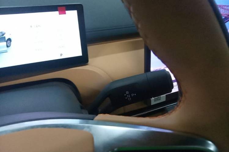 Used Geely Galaxy Xingjian 7 EM-i 2025 120km Navigator Edition Gear Lever