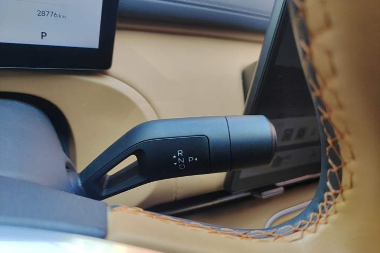 Used Geely Galaxy Xingjian 7 EM-i 2025 120km Navigator Edition Gear Lever