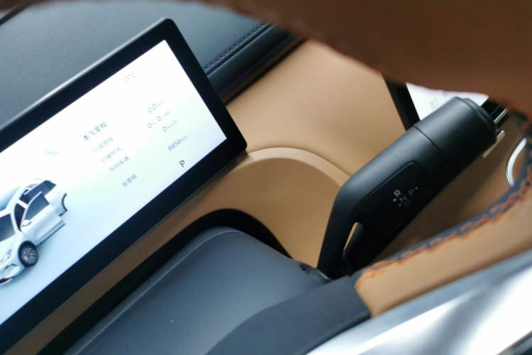Used Geely Galaxy Xingjian 7 EM-i 2025 120km Navigator Edition Gear Lever