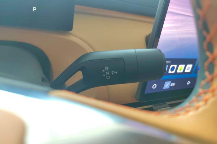 Used Geely Galaxy Xingjian 7 EM-i 2025 120km Navigator Edition Gear Lever