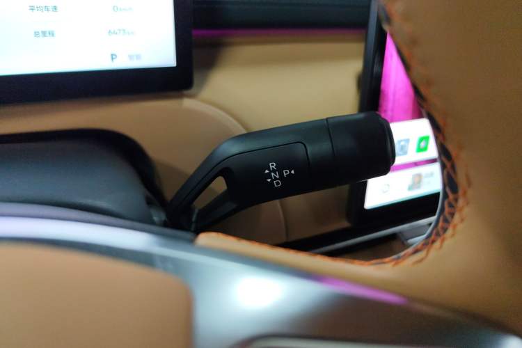 Used Geely Galaxy Xingjian 7 EM-i 2025 120km Navigator Edition Gear Lever