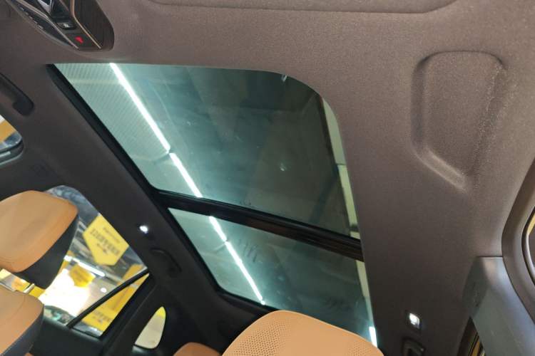 Used Geely Galaxy Xingjian 7 EM-i 2025 120km Navigator Edition Headliner