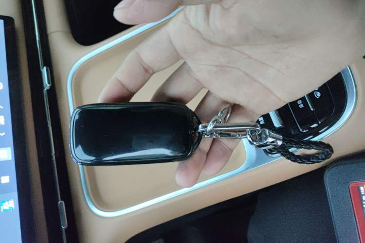 Used Geely Galaxy Xingjian 7 EM-i 2025 120km Navigator Edition Interior 1