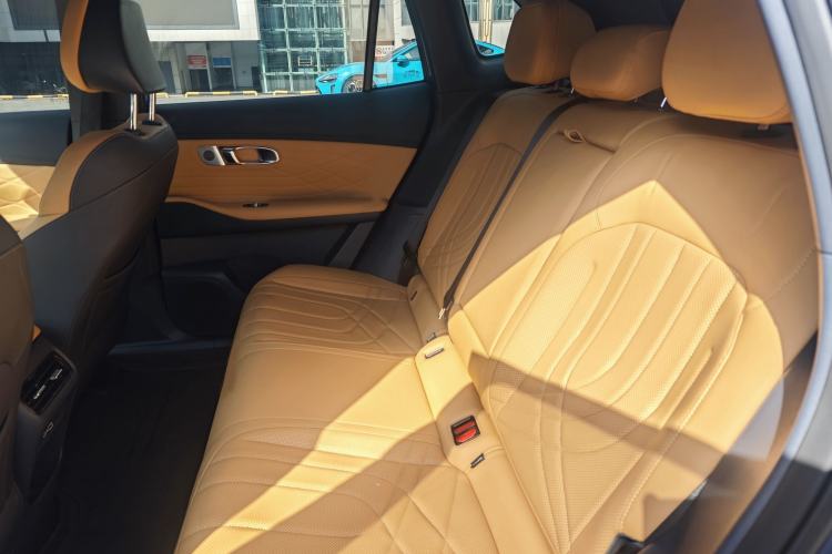 Used Geely Galaxy Xingjian 7 EM-i 2025 120km Navigator Edition Interior 1