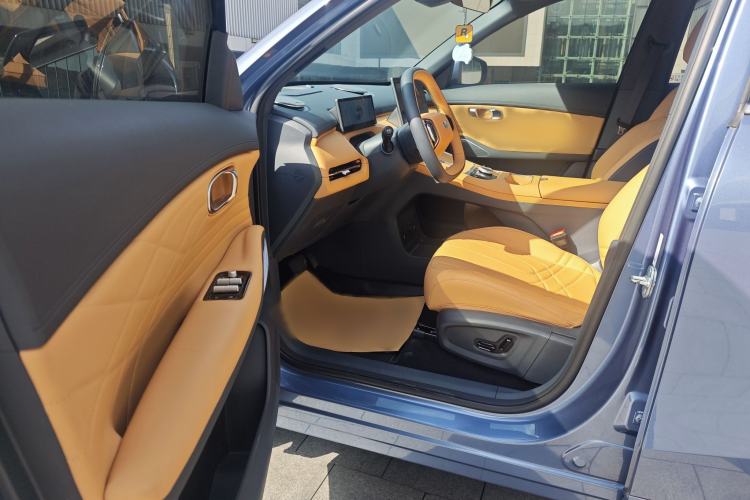 Used Geely Galaxy Xingjian 7 EM-i 2025 120km Navigator Edition Interior 10
