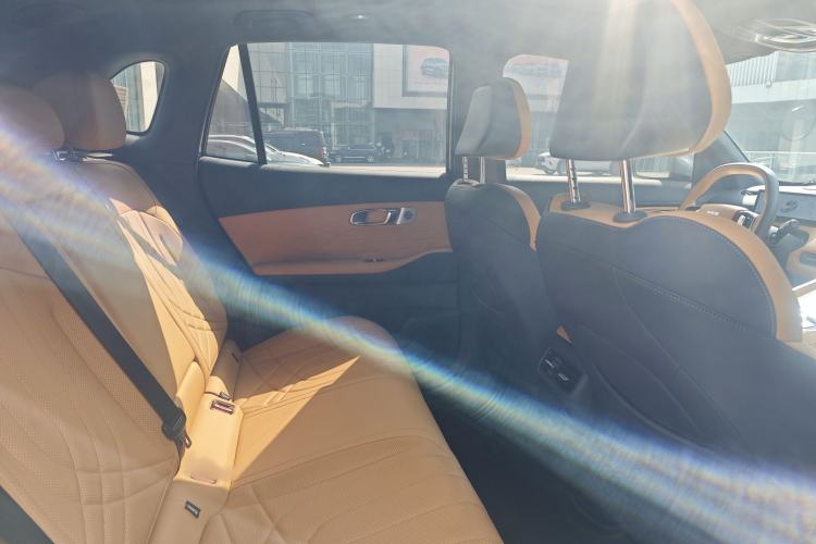 Used Geely Galaxy Xingjian 7 EM-i 2025 120km Navigator Edition Interior 11