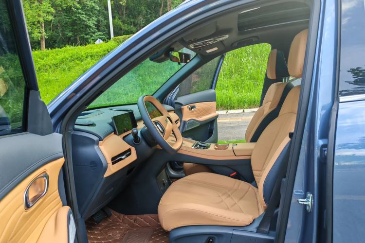 Used Geely Galaxy Xingjian 7 EM-i 2025 120km Exploration+ Version Interior 2