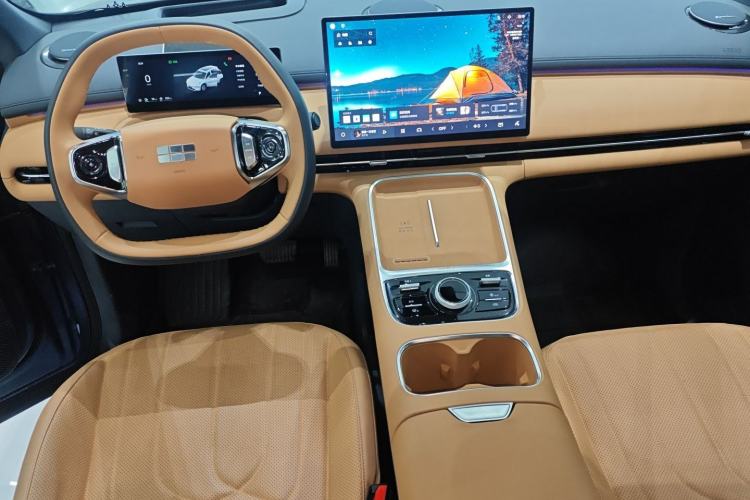 Used Geely Galaxy Xingjian 7 EM-i 2025 120km Navigator Edition Interior 2