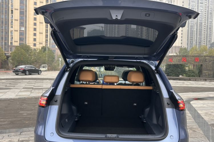 Used Geely Galaxy Xingjian 7 EM-i 2025 120km Navigator Edition Interior 5