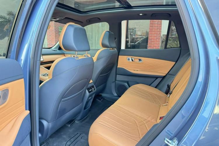 Used Geely Galaxy Xingjian 7 EM-i 2025 120km Navigator Edition Interior 7