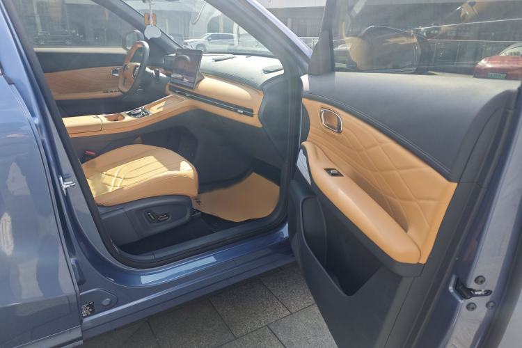 Used Geely Galaxy Xingjian 7 EM-i 2025 120km Navigator Edition Interior 7
