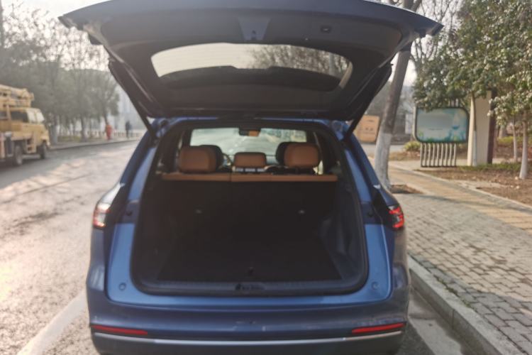 Used Geely Galaxy Xingjian 7 EM-i 2025 120km Navigator Edition Interior 8