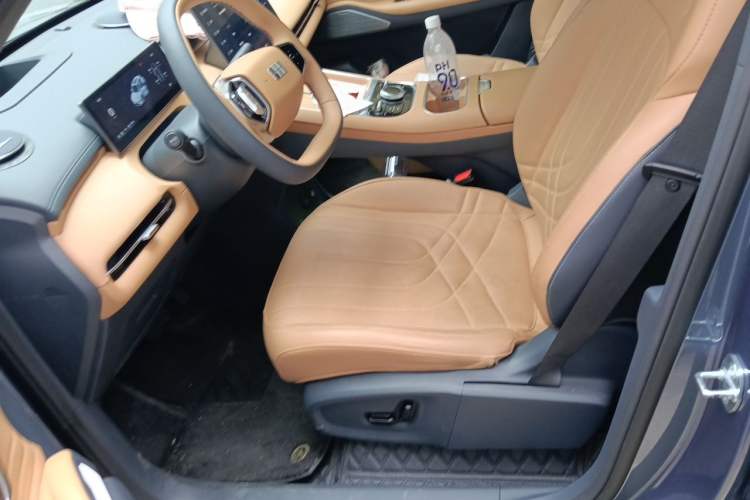 Used Geely Galaxy Xingjian 7 EM-i 2025 120km Navigator Edition Left Front Seat