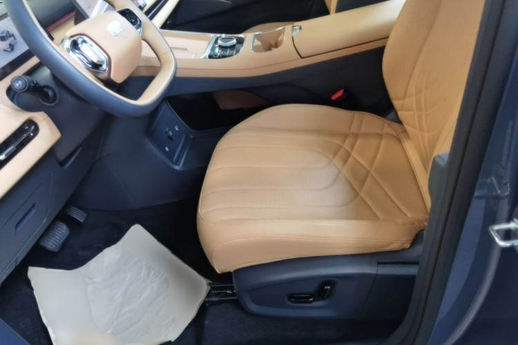 Used Geely Galaxy Xingjian 7 EM-i 2025 120km Navigator Edition Left Front Seat