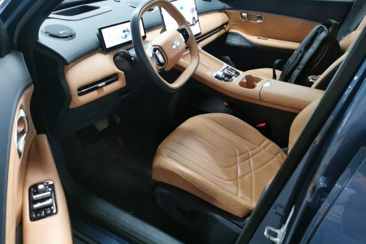 Used Geely Galaxy Xingjian 7 EM-i 2025 120km Navigator Edition Left Front Seat