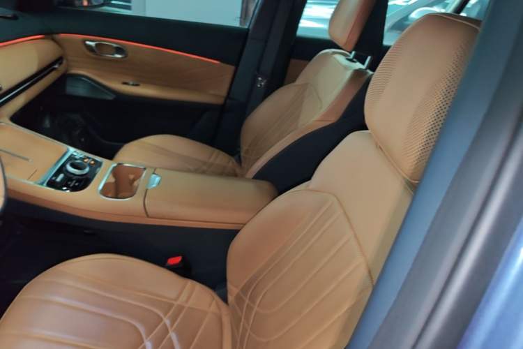 Used Geely Galaxy Xingjian 7 EM-i 2025 120km Navigator Edition Left Front Seat