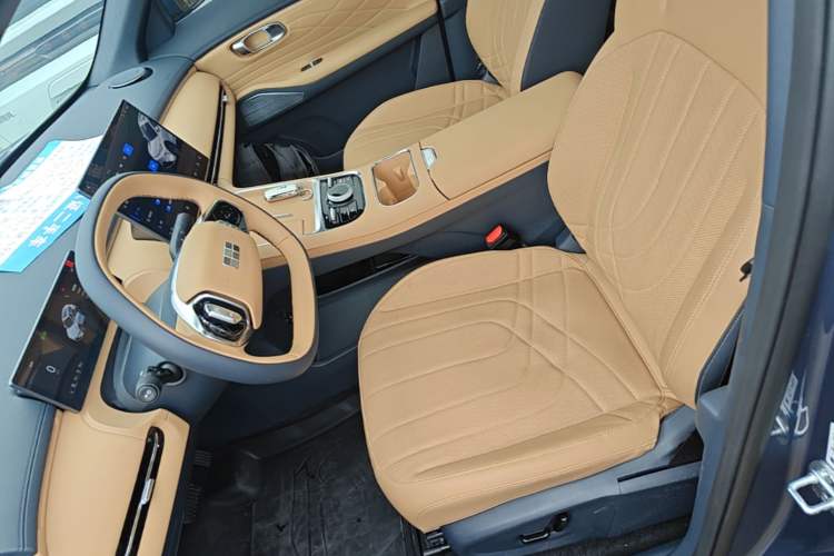 Used Geely Galaxy Xingjian 7 EM-i 2025 120km Navigator Edition Left Front Seat