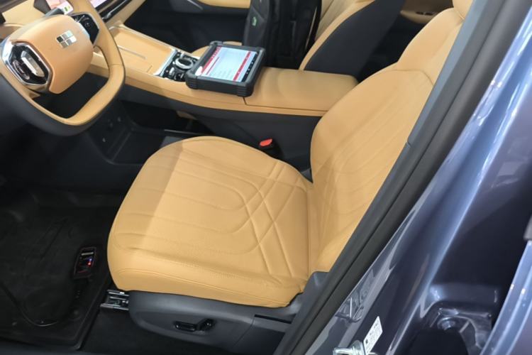 Used Geely Galaxy Xingjian 7 EM-i 2025 120km Navigator Edition Left Front Seat
