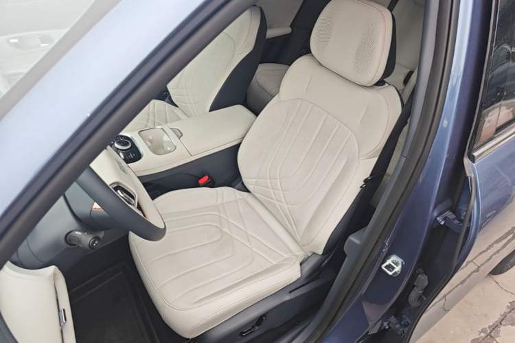 Used Geely Galaxy Xingjian 7 EM-i 2025 120km Exploration+ Version Left Front Seat