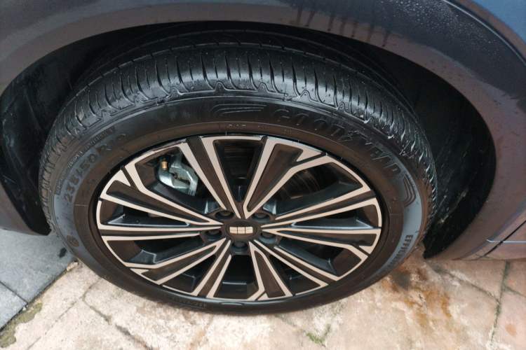 Used Geely Galaxy Xingjian 7 EM-i 2025 120km Navigator Edition Left Front Wheel Hub