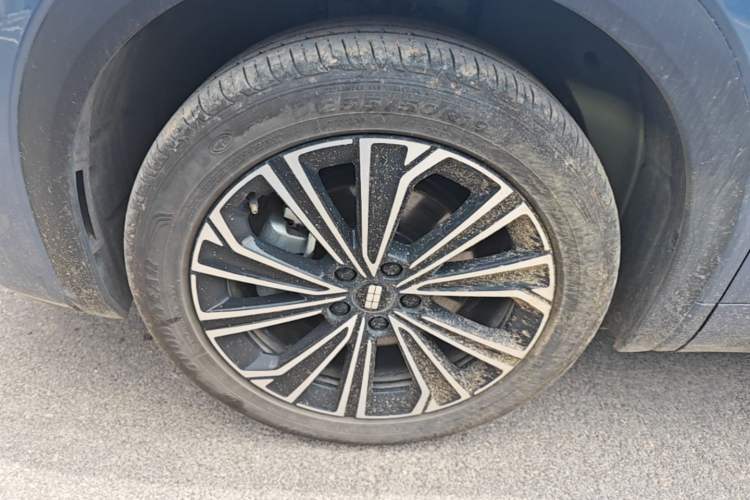 Used Geely Galaxy Xingjian 7 EM-i 2025 120km Navigator Edition Left Front Wheel Hub