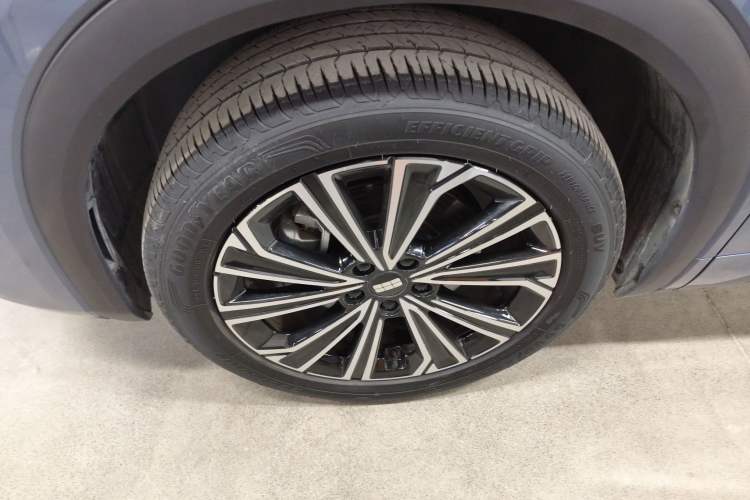Used Geely Galaxy Xingjian 7 EM-i 2025 120km Navigator Edition Left Front Wheel Hub