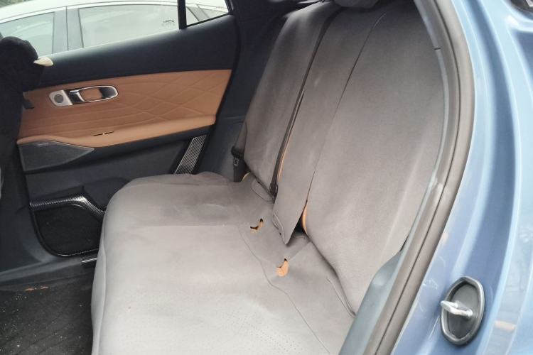 Used Geely Galaxy Xingjian 7 EM-i 2025 120km Navigator Edition Left Rear Seat