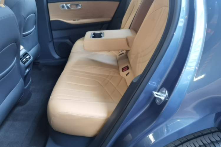 Used Geely Galaxy Xingjian 7 EM-i 2025 120km Navigator Edition Left Rear Seat