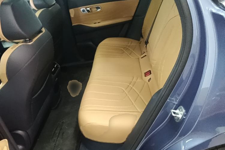 Used Geely Galaxy Xingjian 7 EM-i 2025 120km Navigator Edition Left Rear Seat