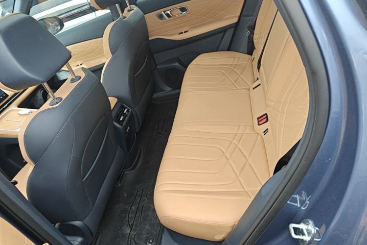 Used Geely Galaxy Xingjian 7 EM-i 2025 120km Navigator Edition Left Rear Seat