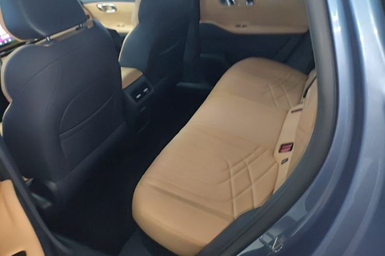 Used Geely Galaxy Xingjian 7 EM-i 2025 120km Navigator Edition Left Rear Seat