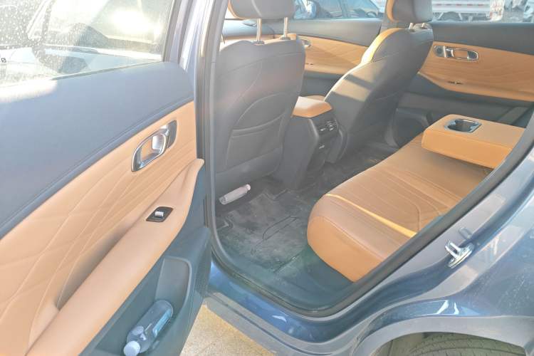 Used Geely Galaxy Xingjian 7 EM-i 2025 120km Navigator Edition Left Rear Seat