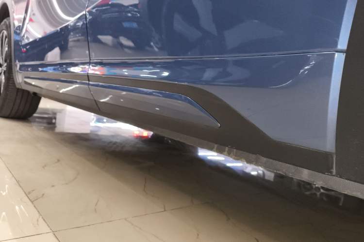 Used Geely Galaxy Xingjian 7 EM-i 2025 120km Navigator Edition Left Side Sill