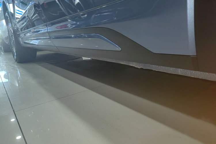 Used Geely Galaxy Xingjian 7 EM-i 2025 120km Exploration+ Version Left Side Sill