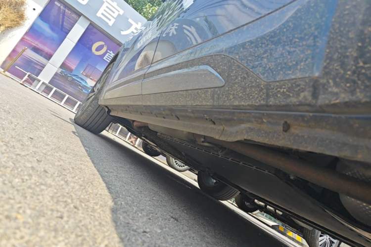 Used Geely Galaxy Xingjian 7 EM-i 2025 120km Navigator Edition Left Side Sill